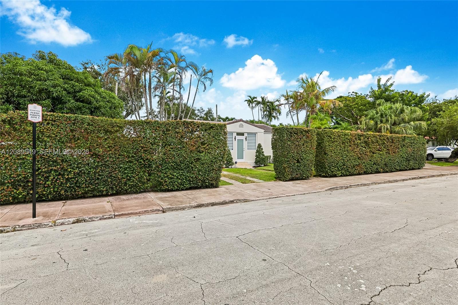 47 Fonseca Avenue Property Photo 1
