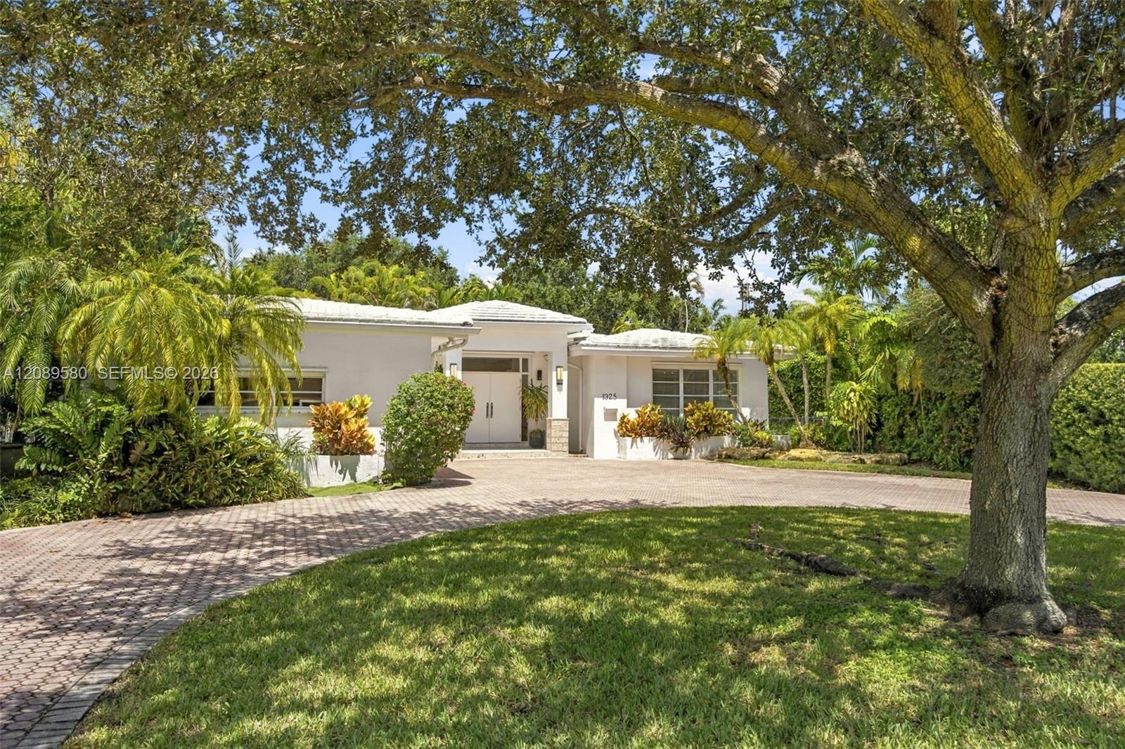 1325 Blue Road Property Photo 1