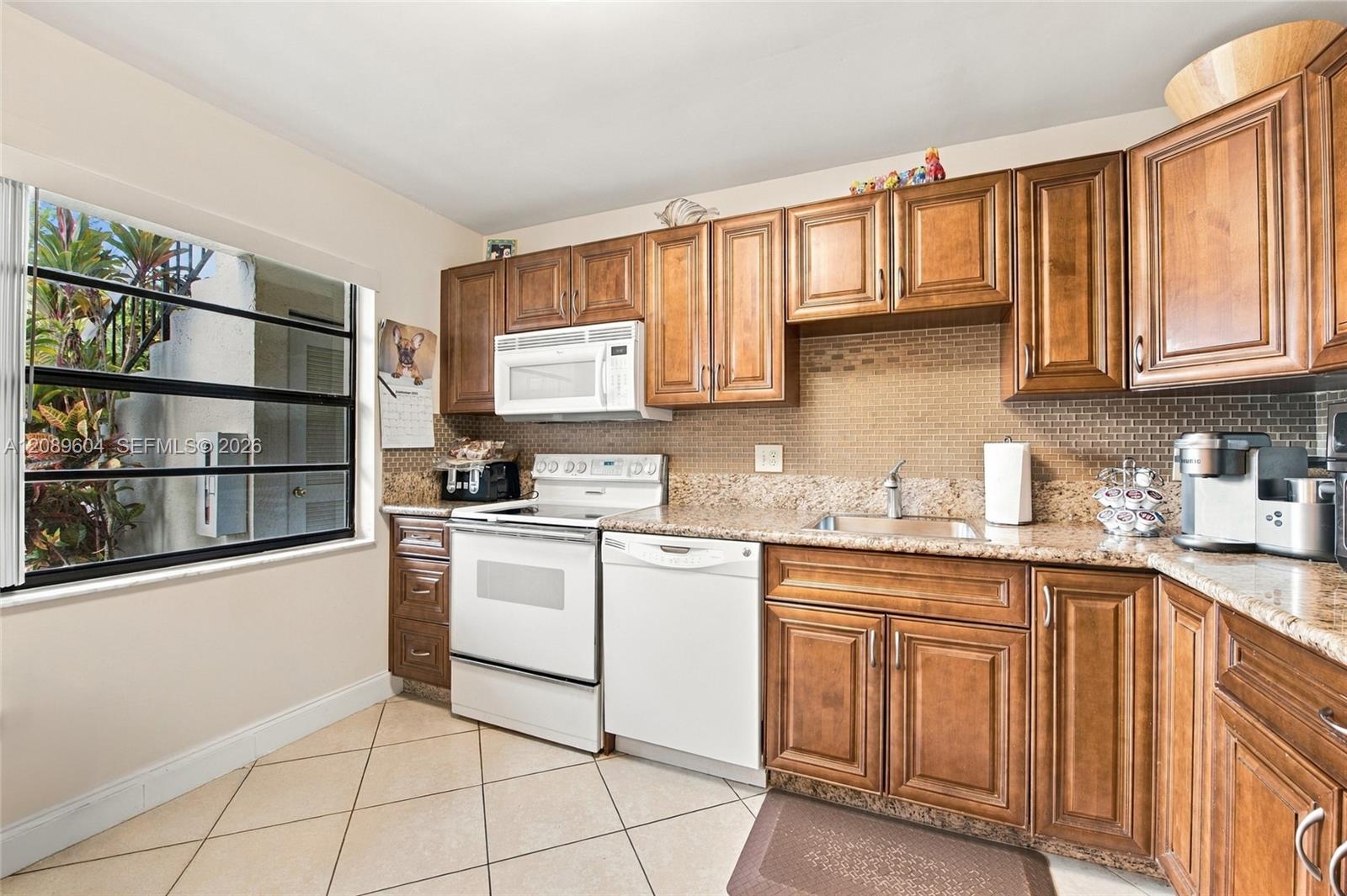 21529 Cypress Hammock Drive 35g Property Photo 8