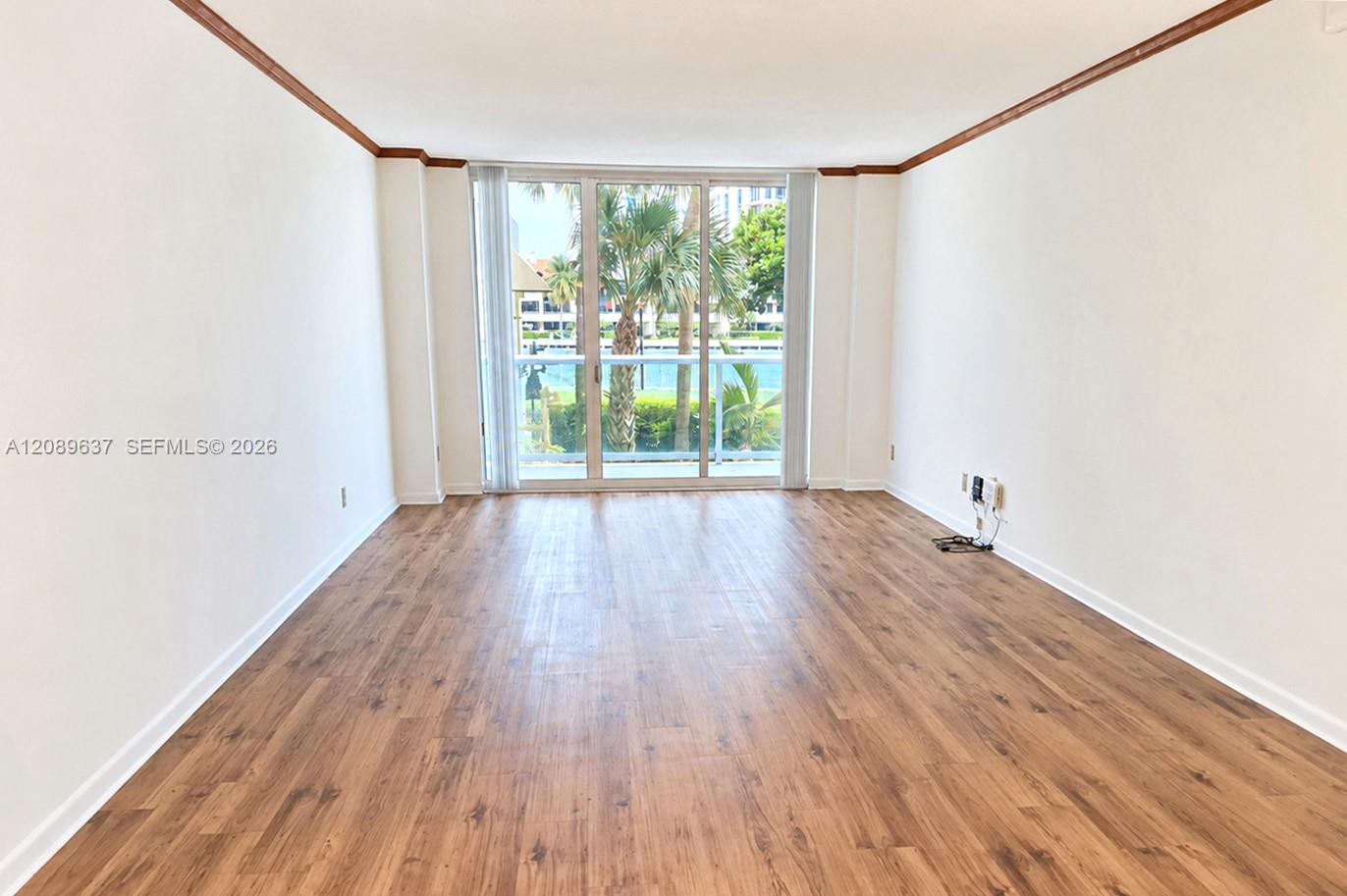 19390 Collins Avenue 119 Property Photo 3