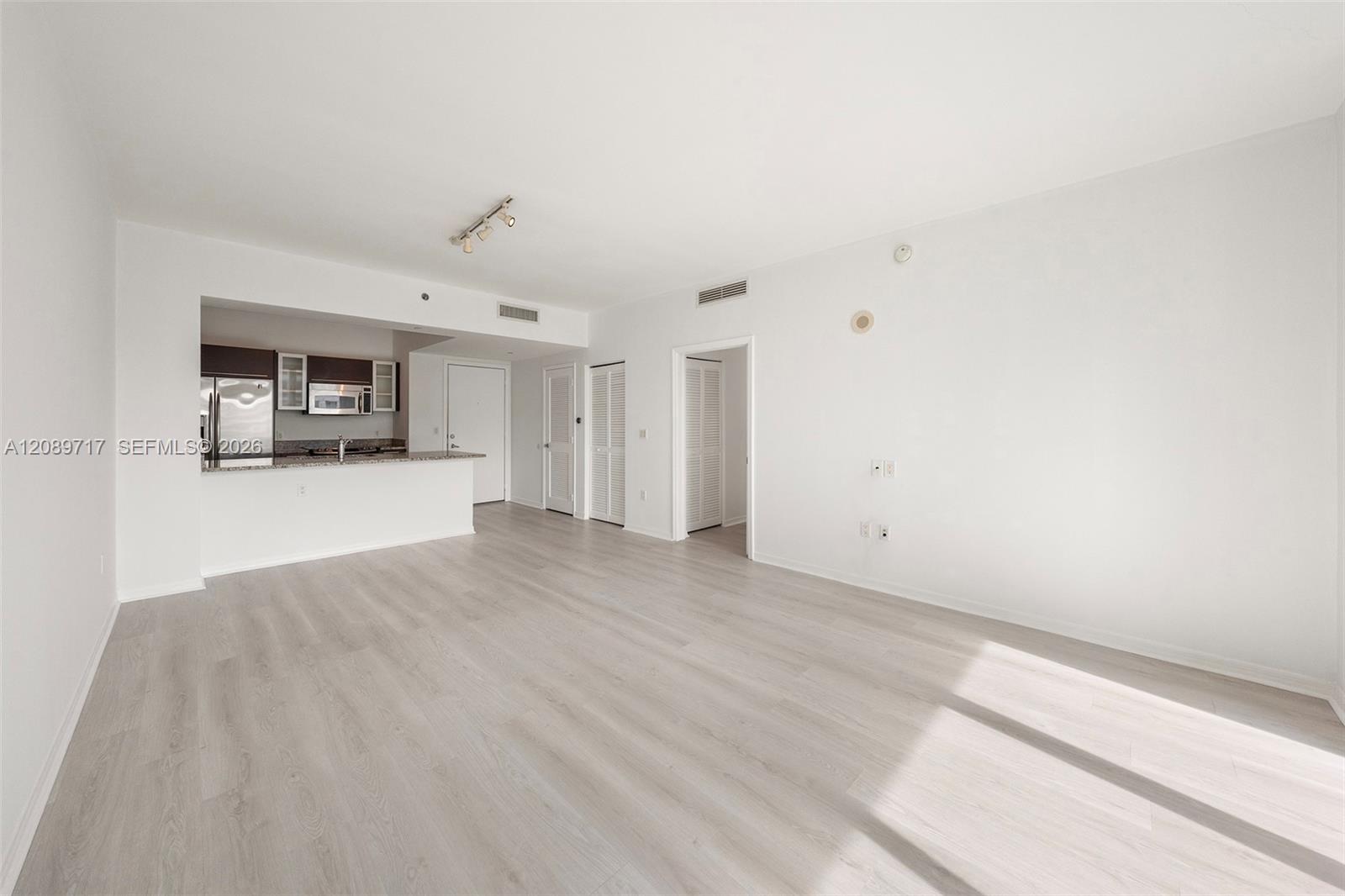 951 Brickell Avenue 1202 Property Photo 6
