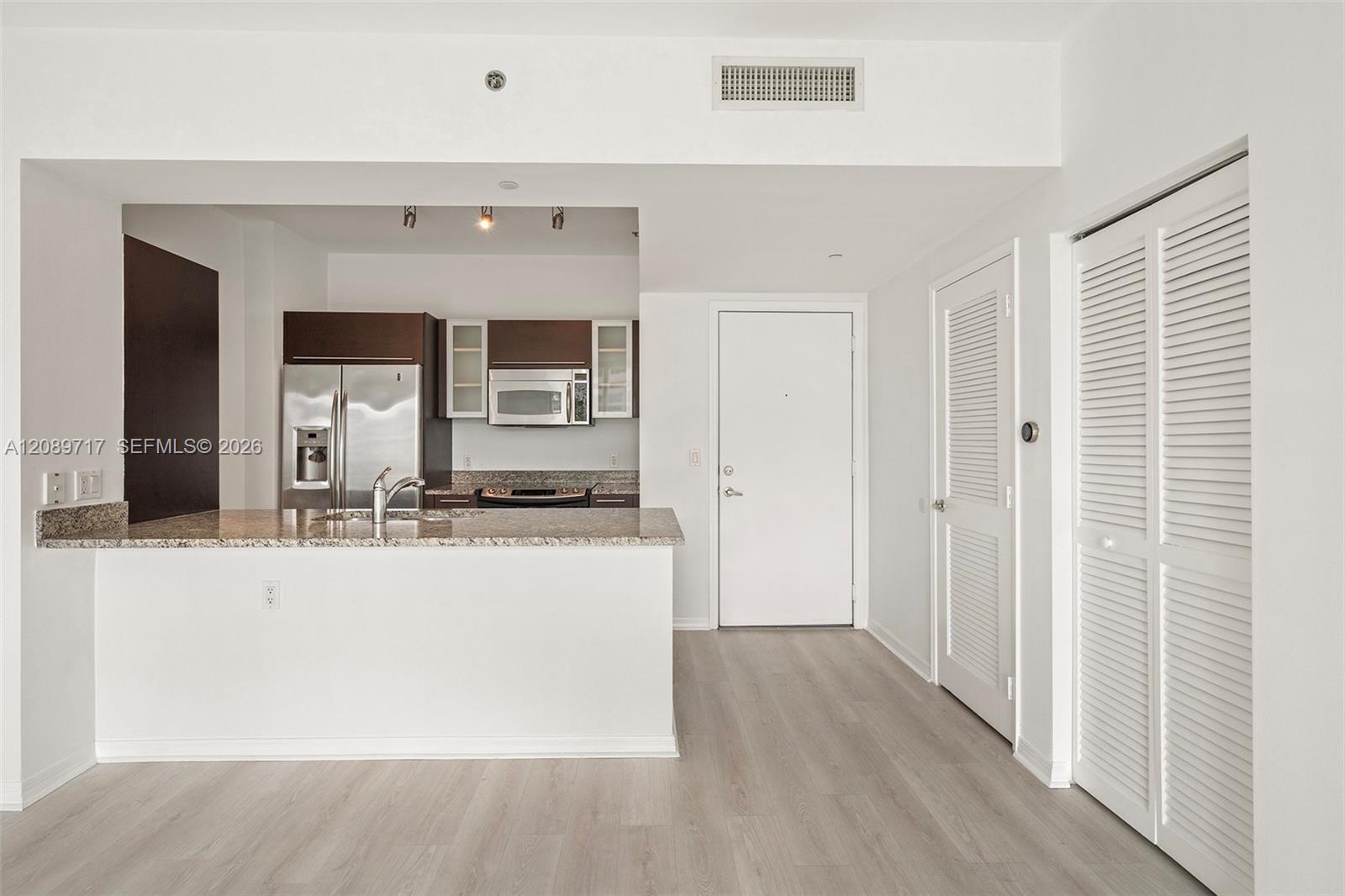 951 Brickell Avenue 1202 Property Photo 7