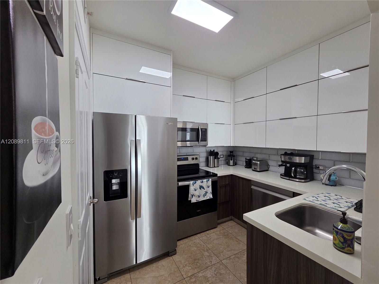 9172 Collins Avenue 403 Property Photo 9