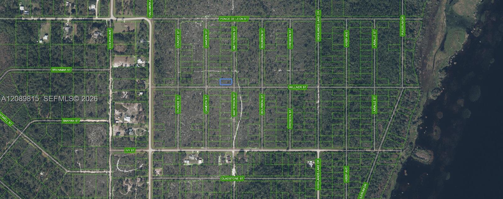 700 Watterson Property Photo 6