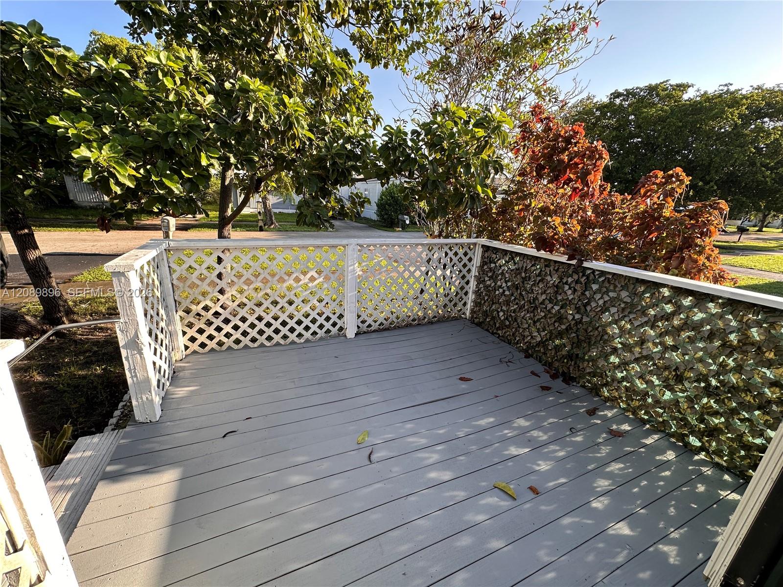 3028 Sw 50th Street Property Photo 2