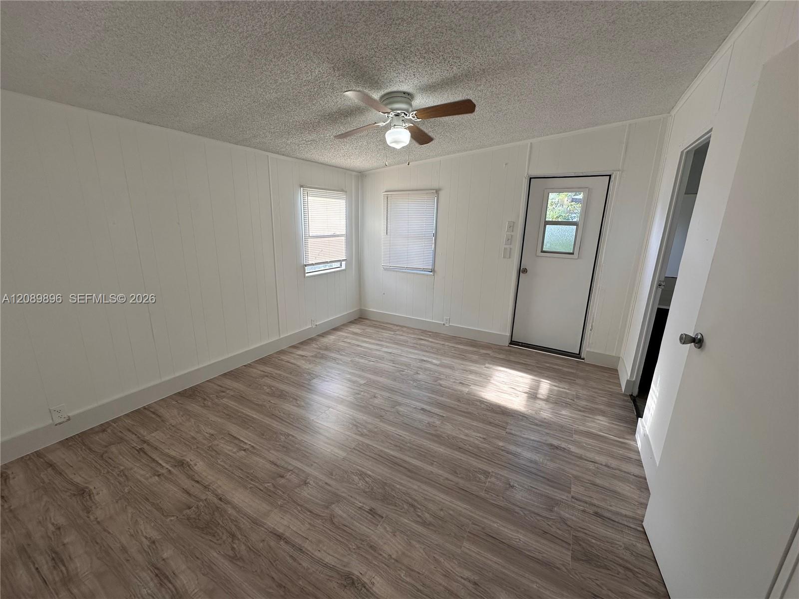 3028 Sw 50th Street Property Photo 3