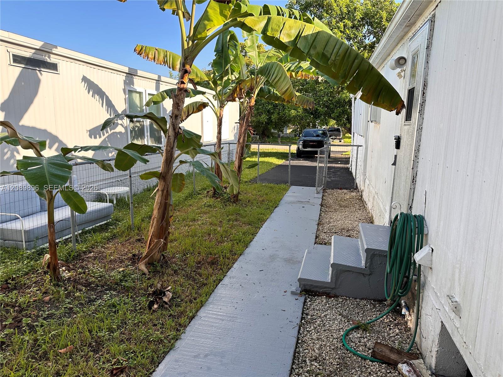 3028 Sw 50th Street Property Photo 4