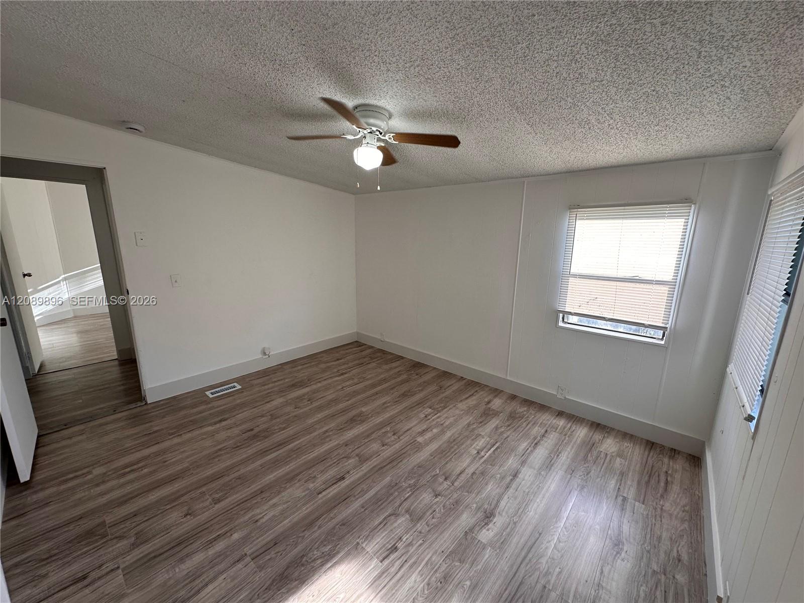3028 Sw 50th Street Property Photo 7