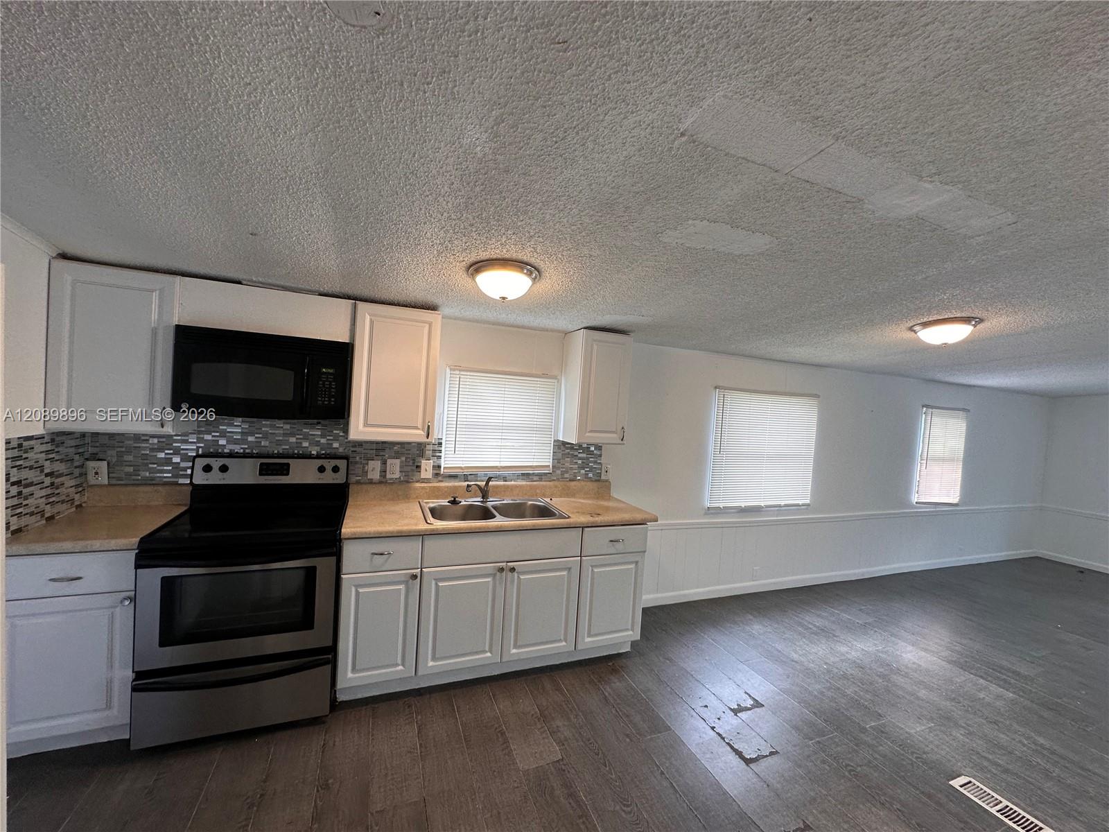 3028 Sw 50th Street Property Photo 25