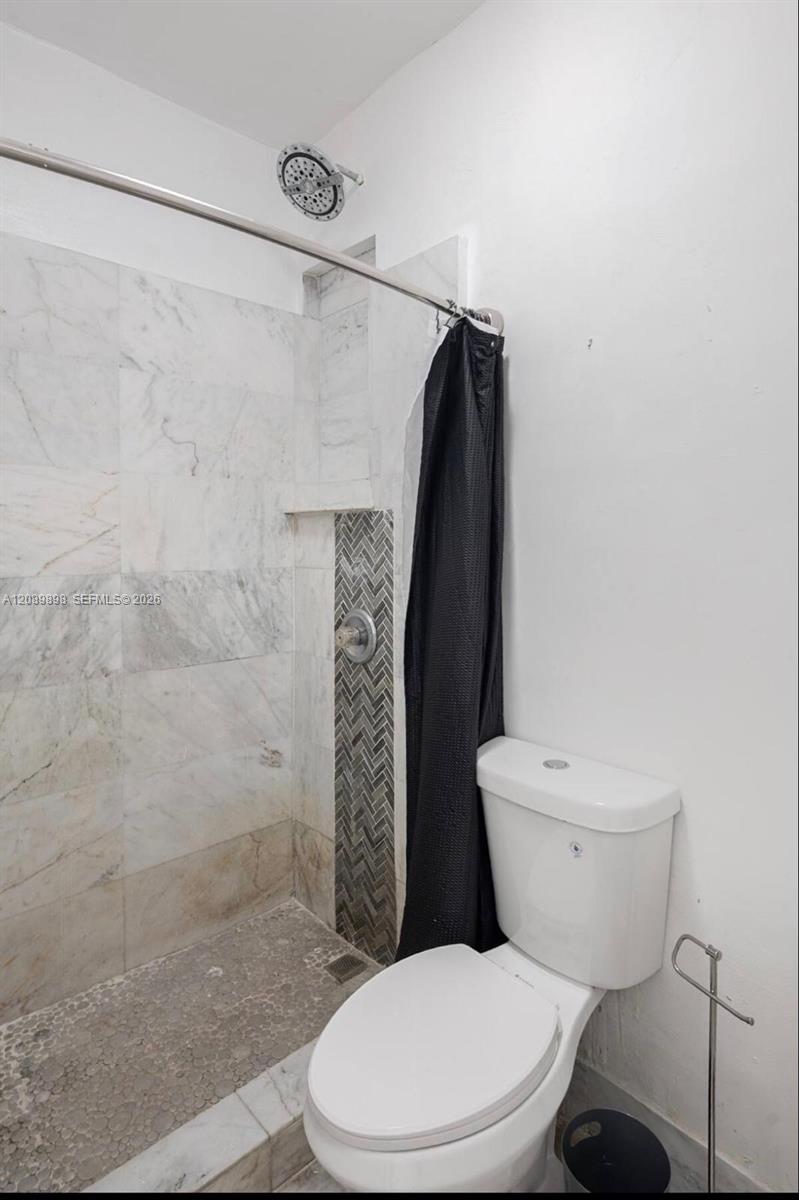 961 Ne 155th Terrace Property Photo 10