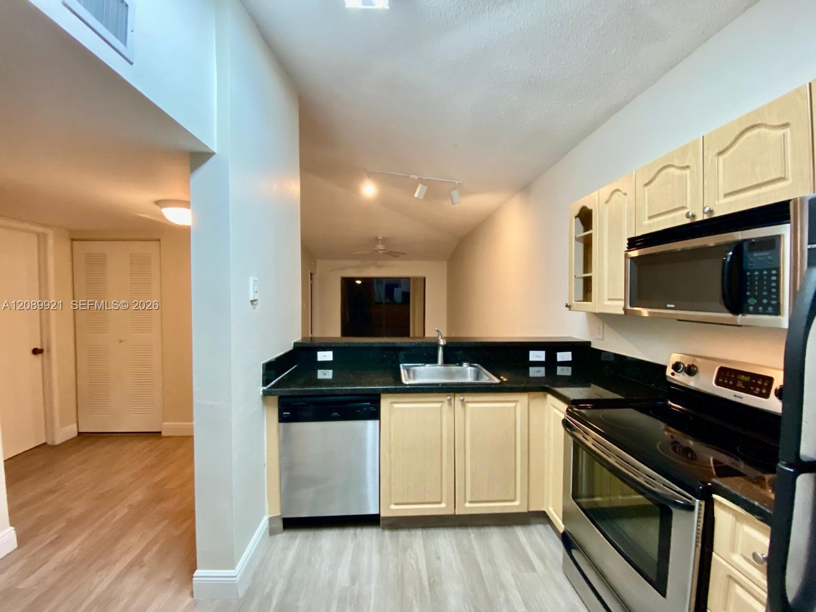 9897 Nob Hill Lane 9897 Property Photo 6