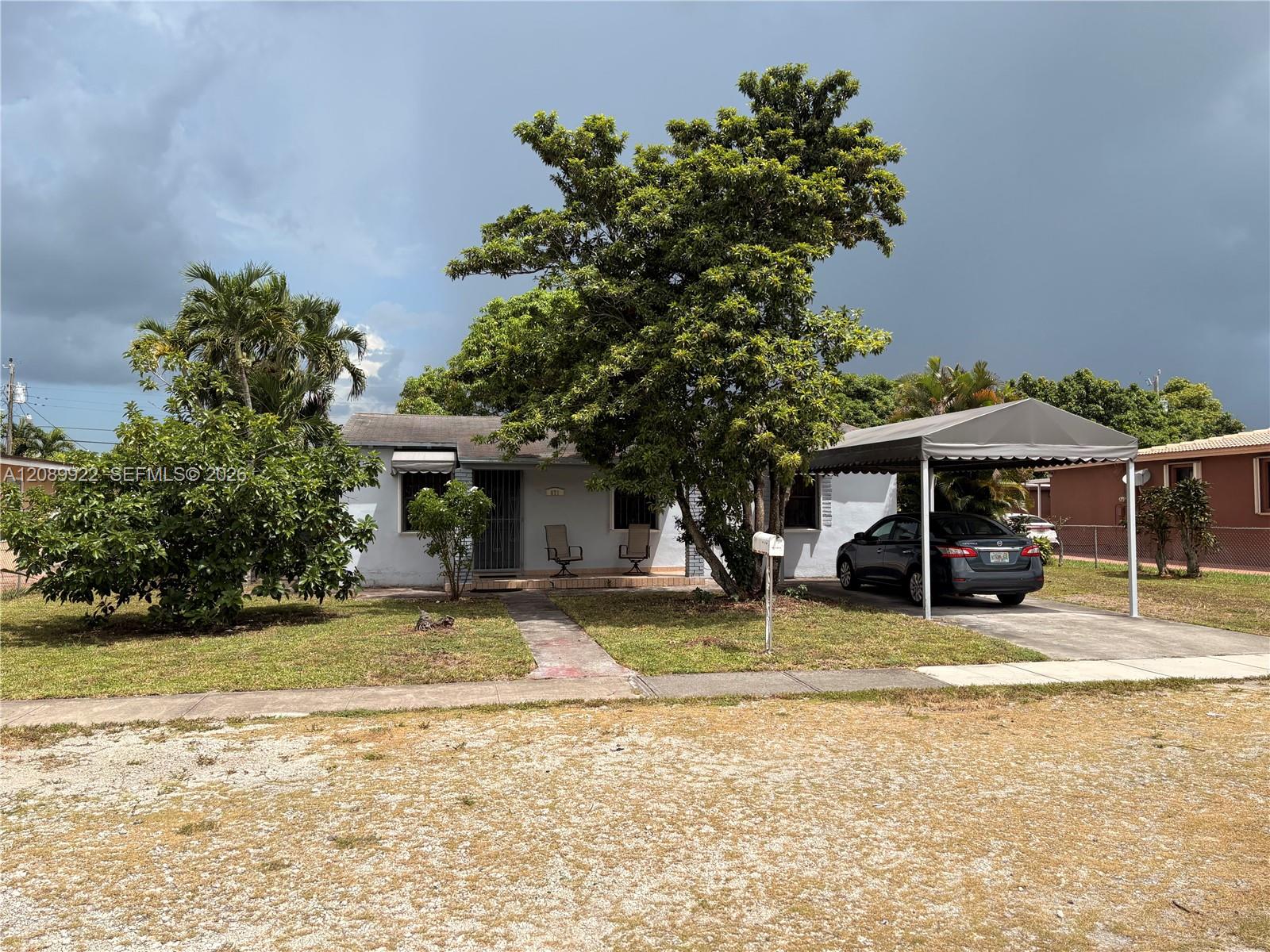 671 E 39th Street Property Photo 1