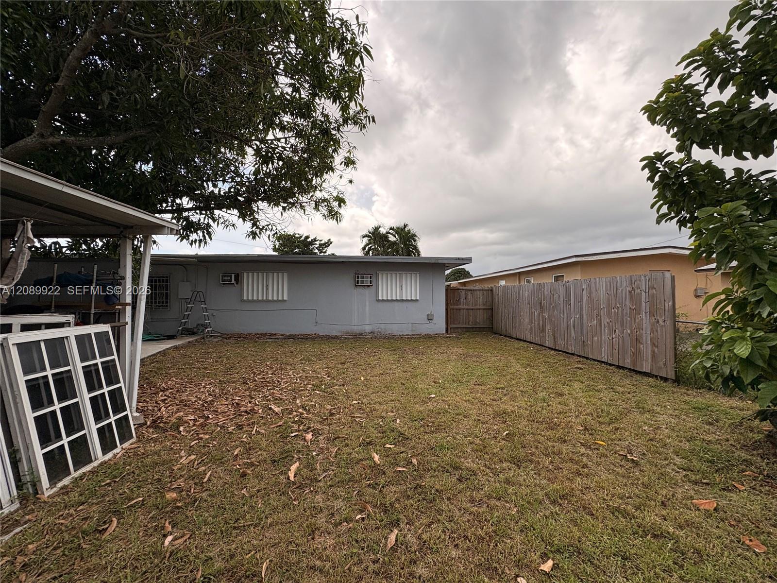 671 E 39th Street Property Photo 9