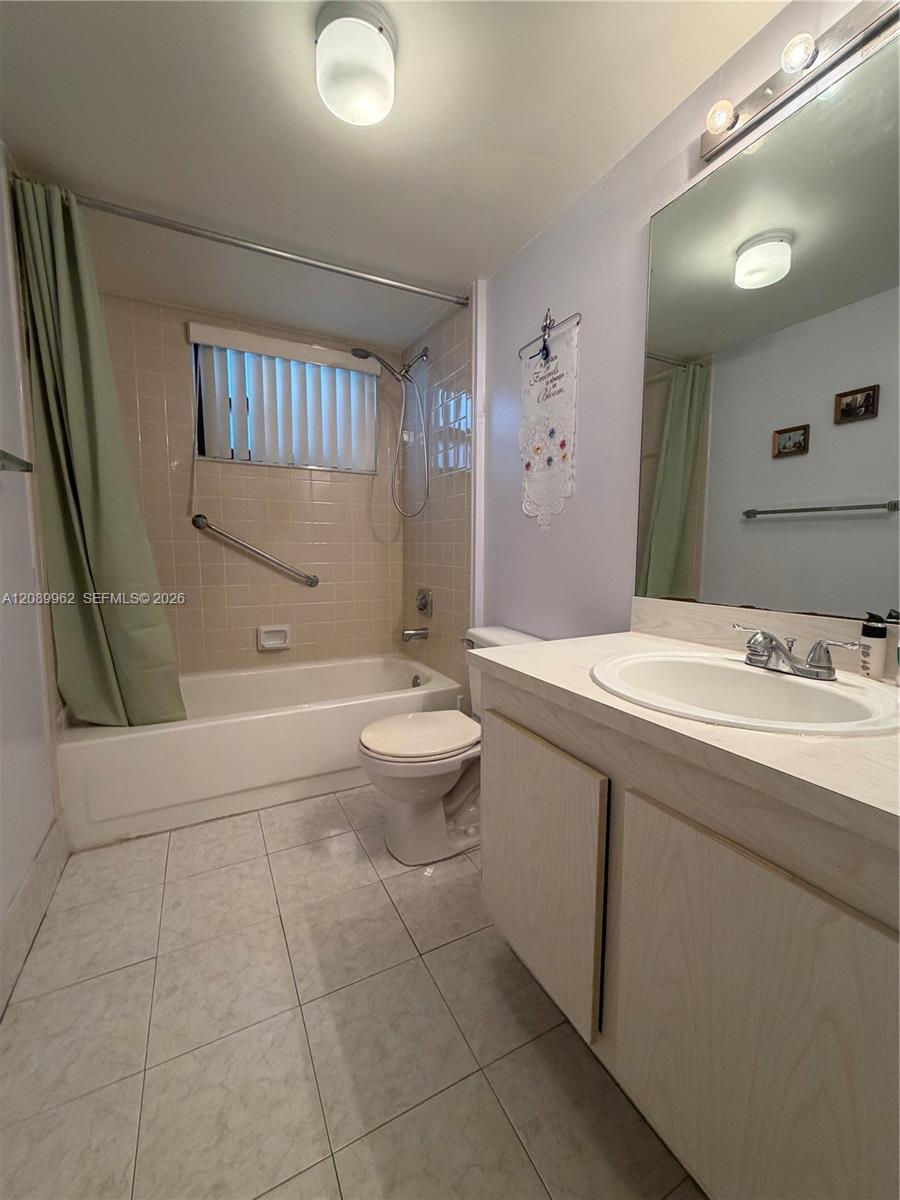 8020 Hampton Boulevard 401 Property Photo 8
