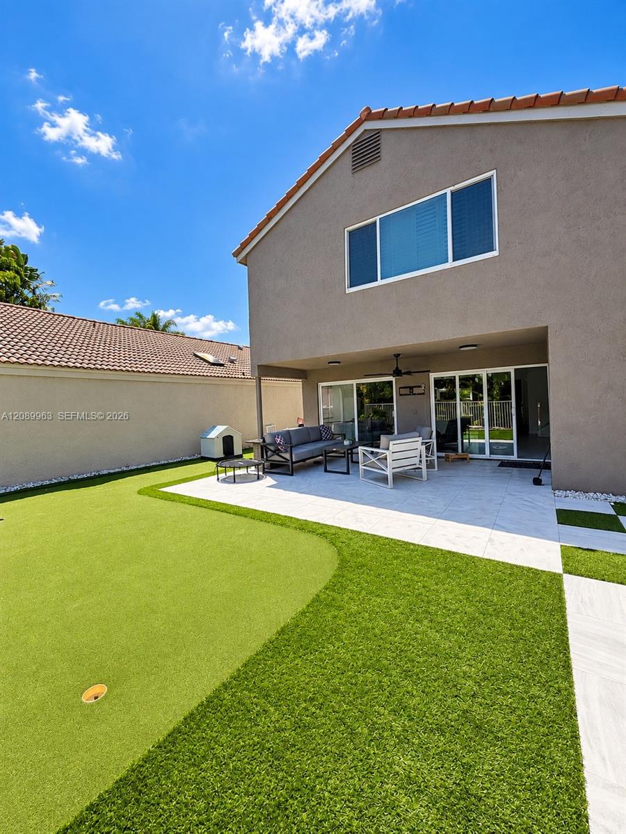 6127 La Vida Terrace Property Photo 3
