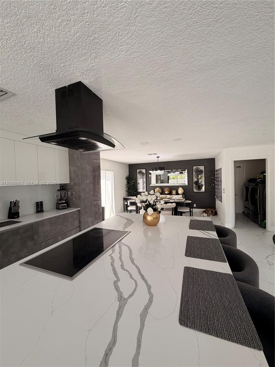 6127 La Vida Terrace Property Photo 7