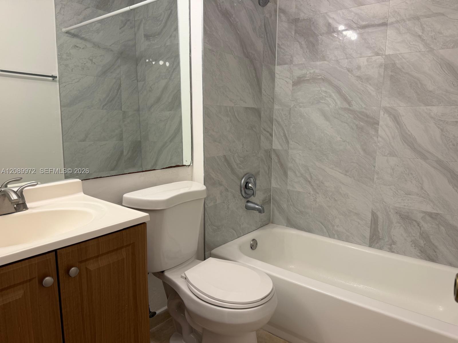 641 Cypress Lake Boulevard J18 Property Photo 19