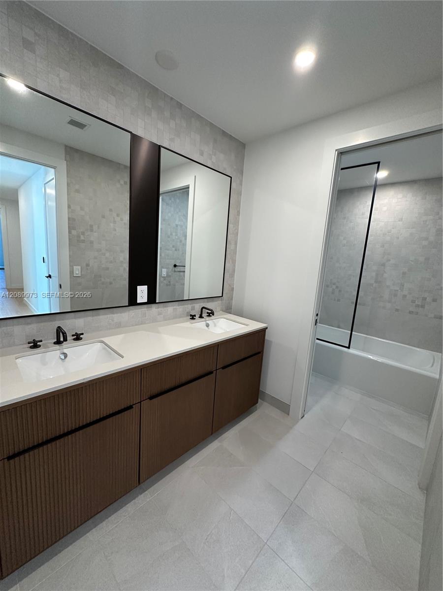 2200 Brickell Avenue Gv02 Property Photo 30