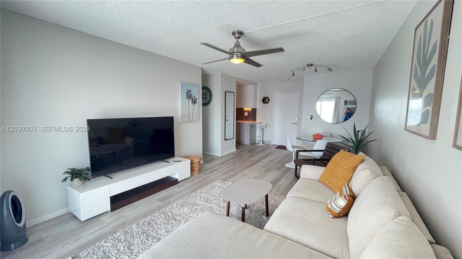 200 S Birch Road 1204 Property Photo 5