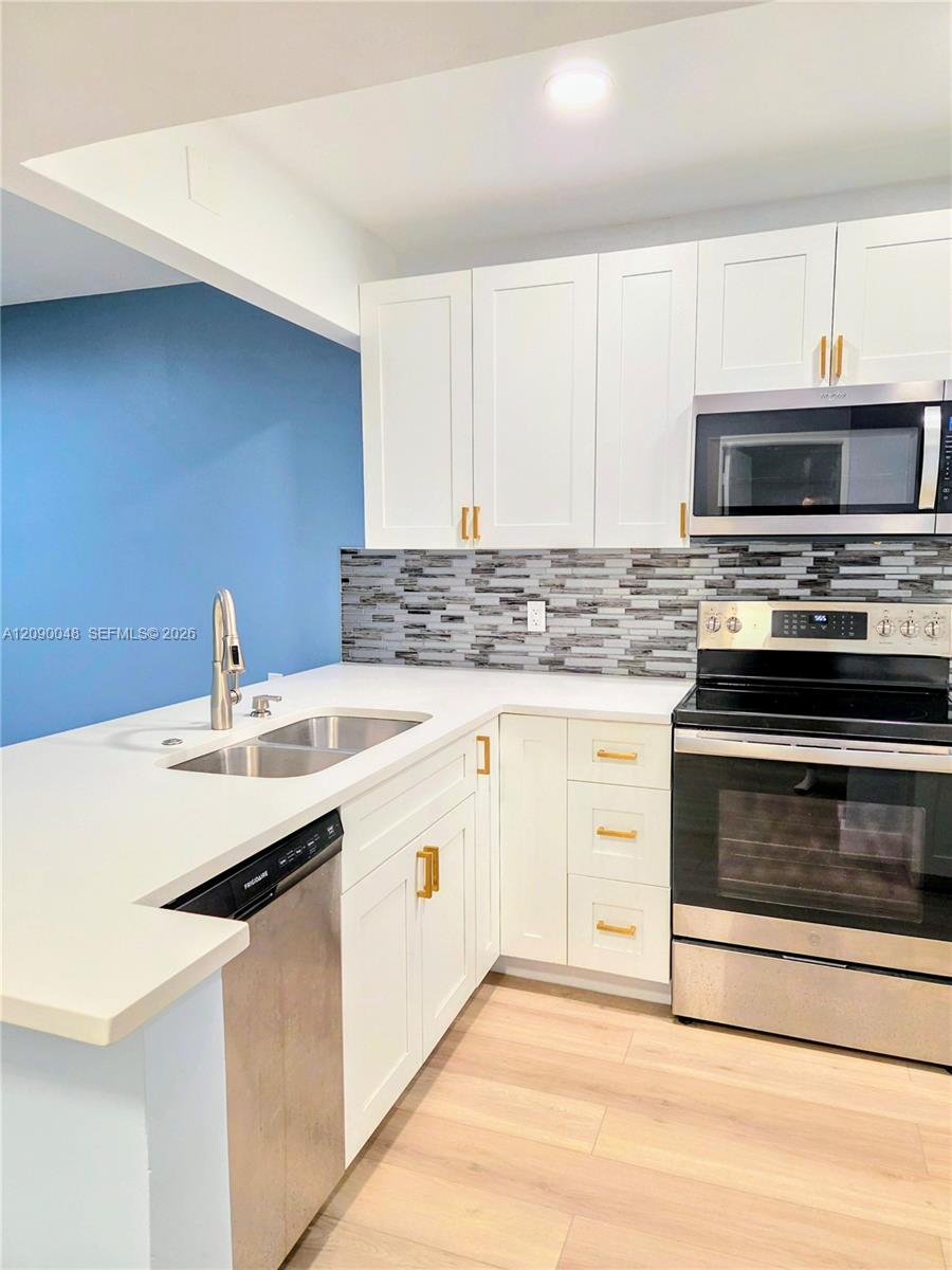 3605 S Ocean Boulevard 210 Property Photo 2