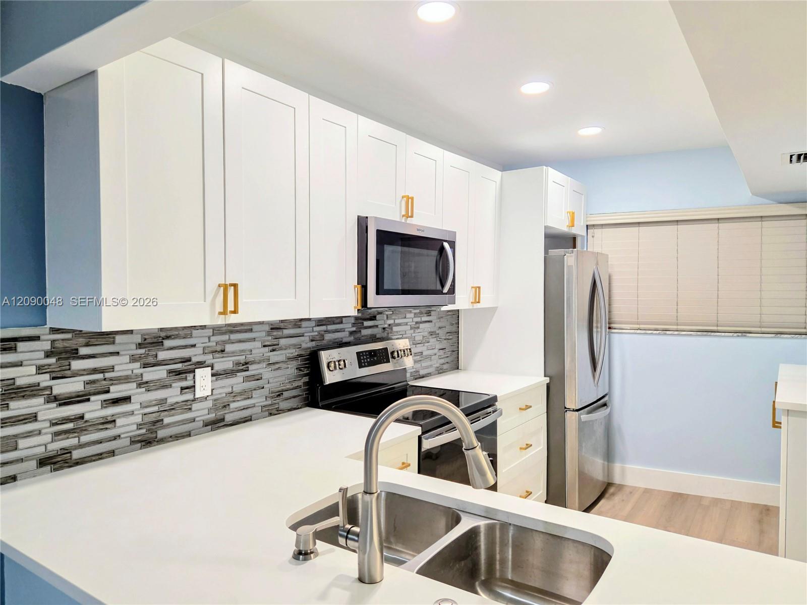 3605 S Ocean Boulevard 210 Property Photo 3