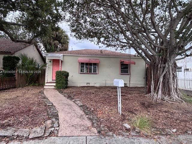 1822 N N Street Property Photo 1