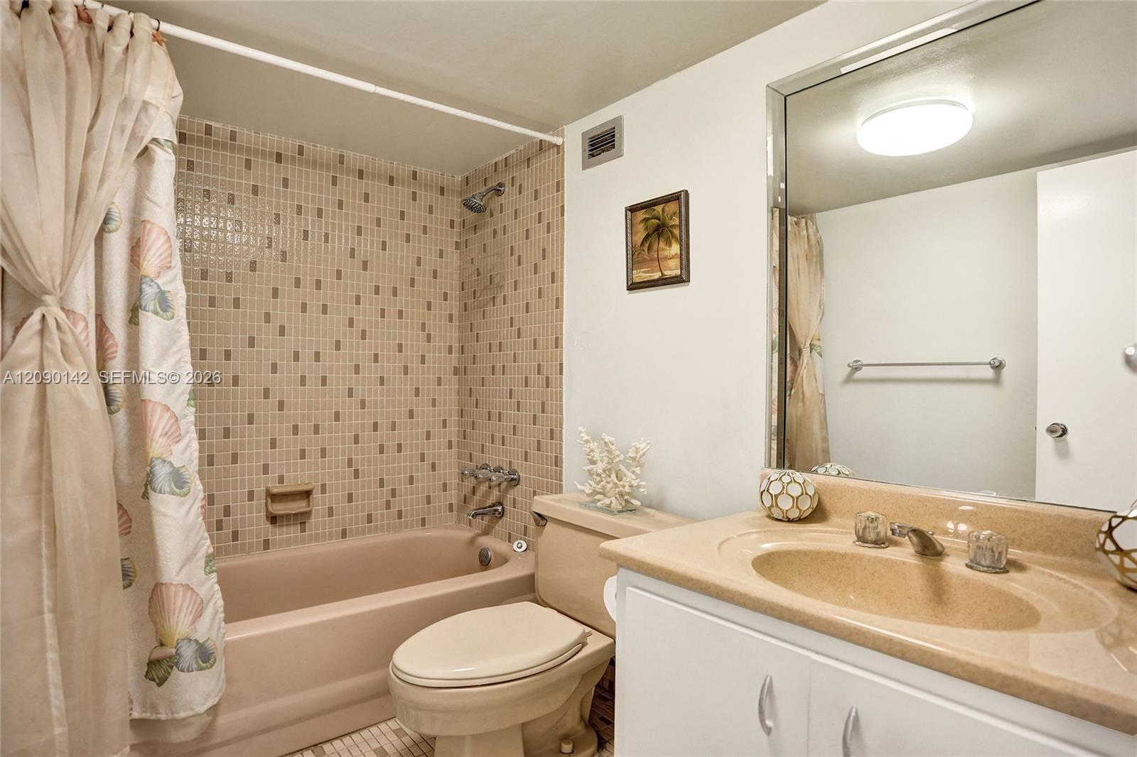 1600 S Ocean Drive 1f Property Photo 24