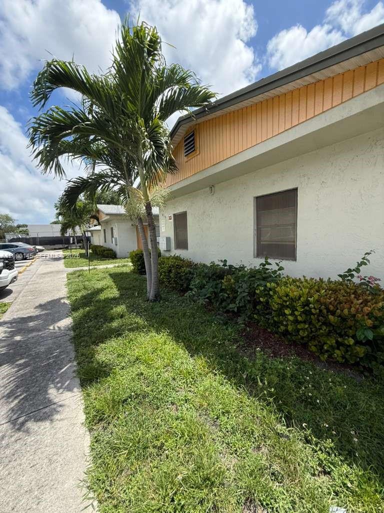 615-619 Nw 11th Avenue Property Photo 3
