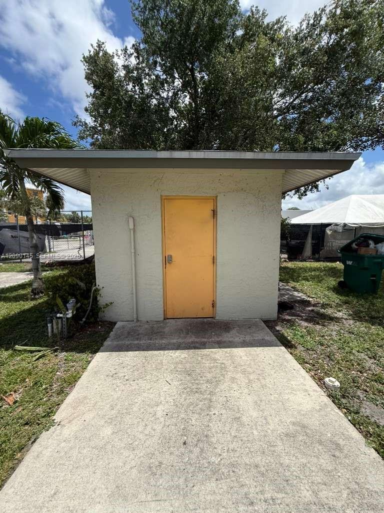 615-619 Nw 11th Avenue Property Photo 6