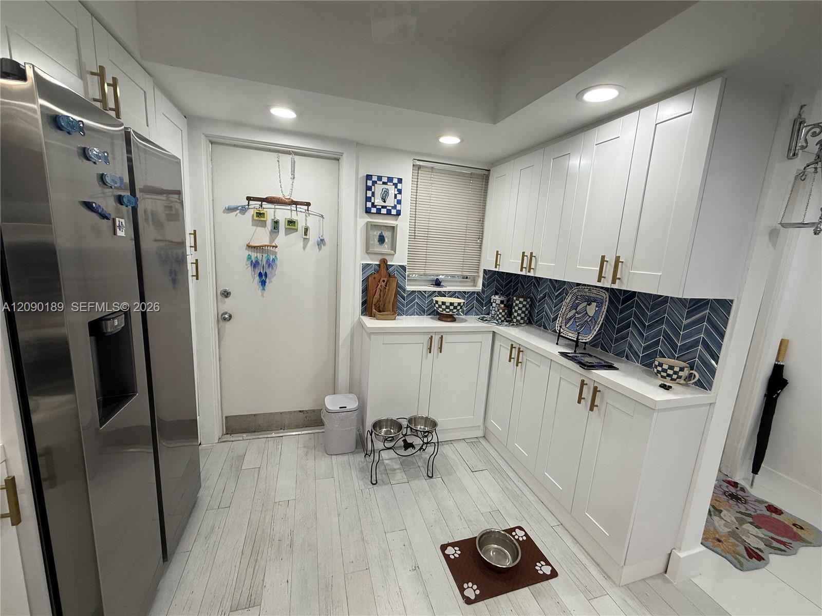 A12090189 Property Photo 10