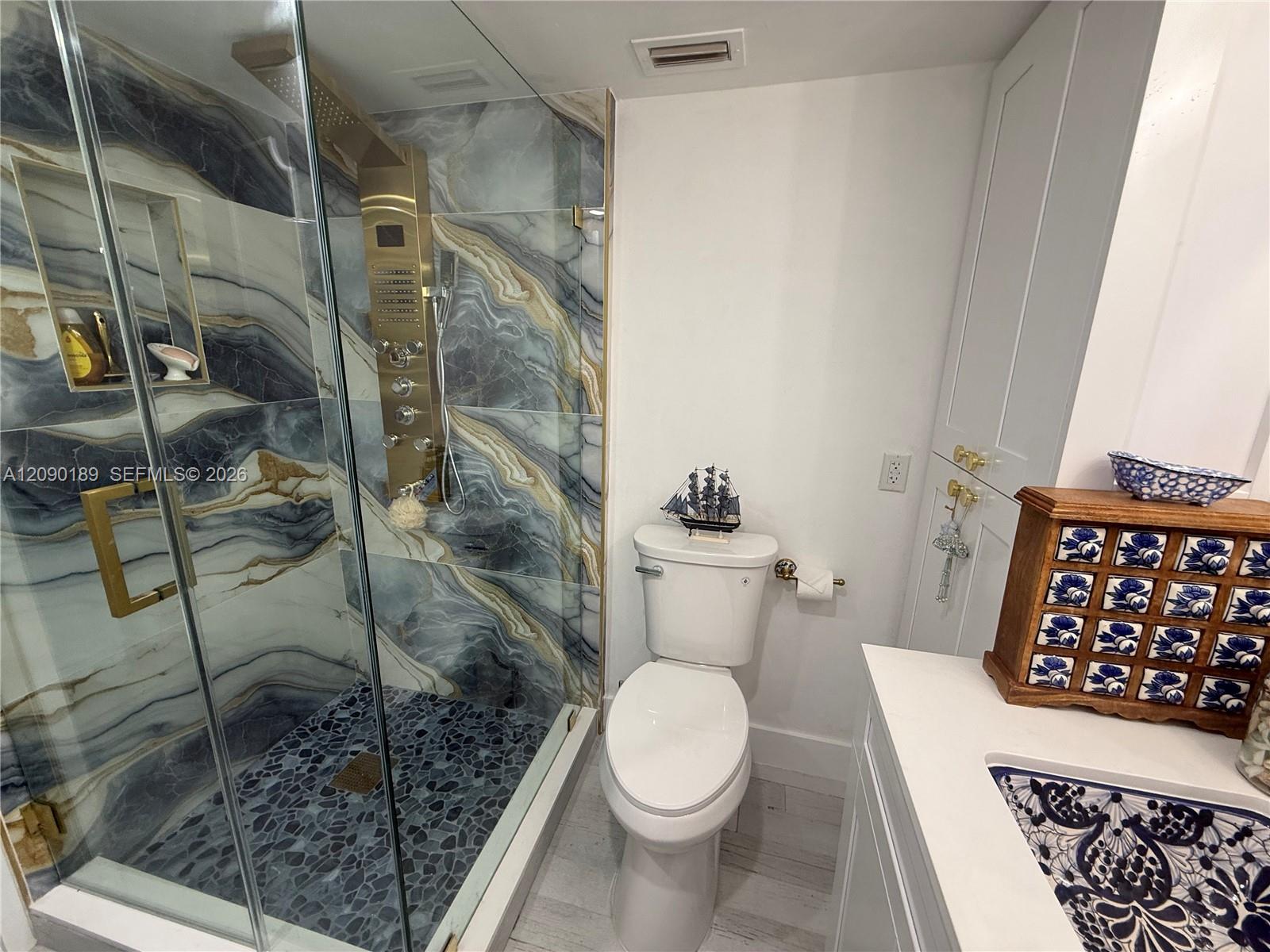 A12090189 Property Photo 20