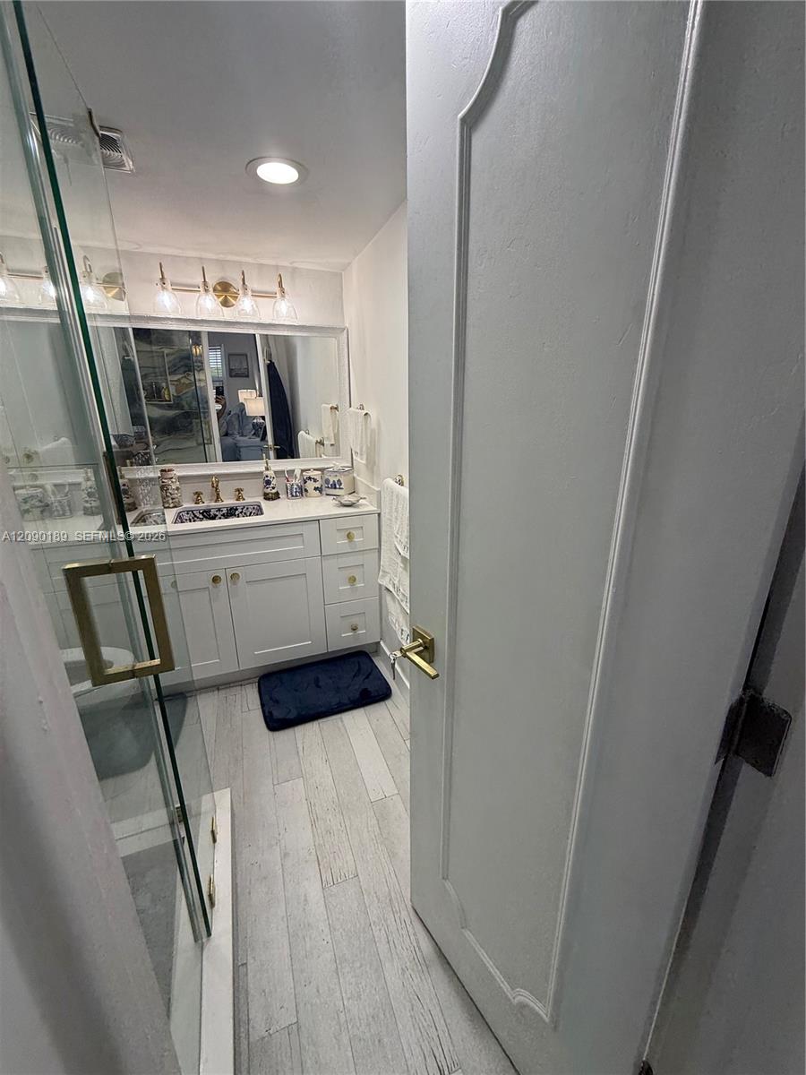 A12090189 Property Photo 23
