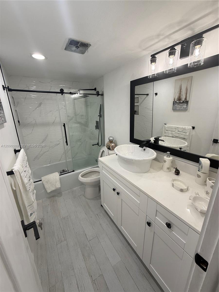 A12090189 Property Photo 29
