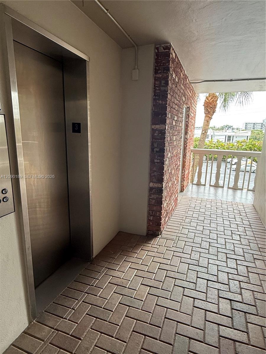 A12090189 Property Photo 37
