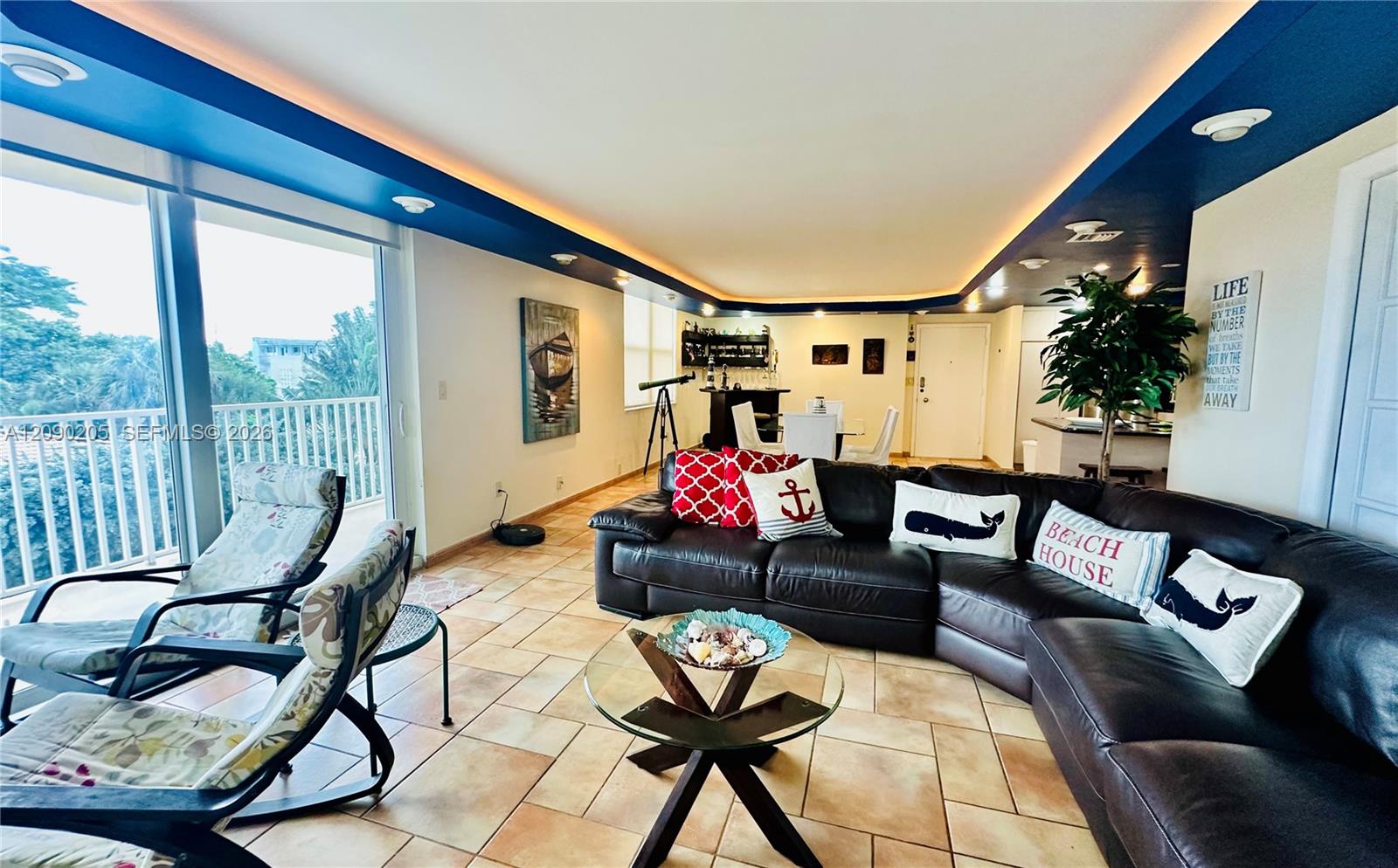 1401 S Ocean Drive 303 Property Photo 14