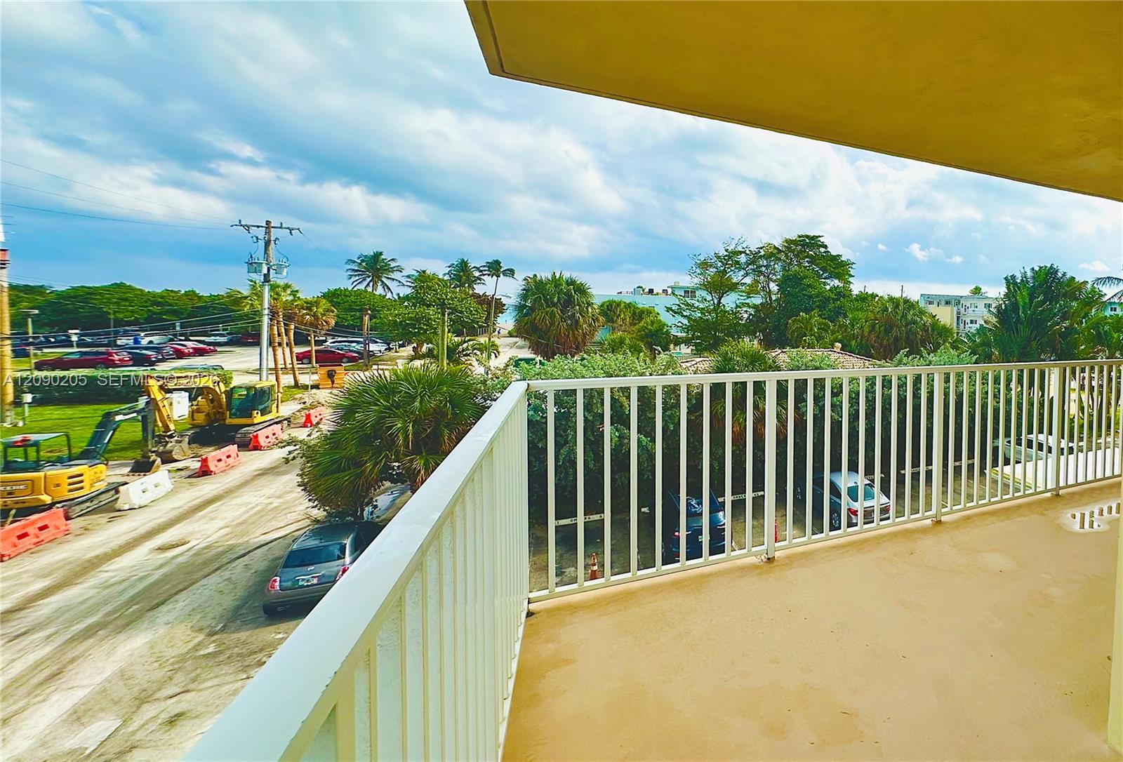 1401 S Ocean Drive 303 Property Photo 17