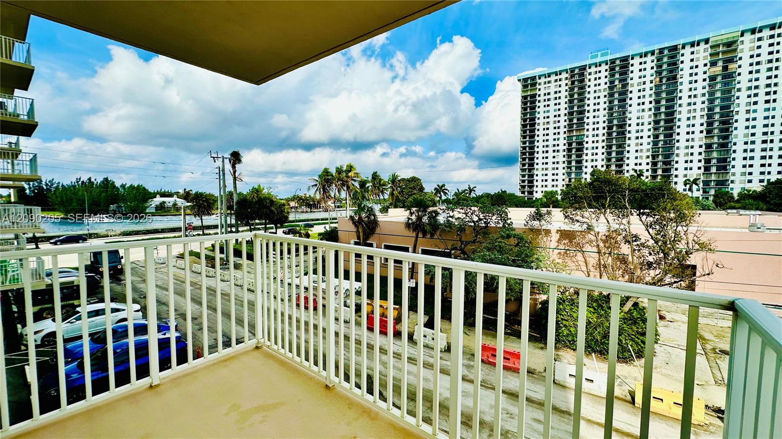 1401 S Ocean Drive 303 Property Photo 18