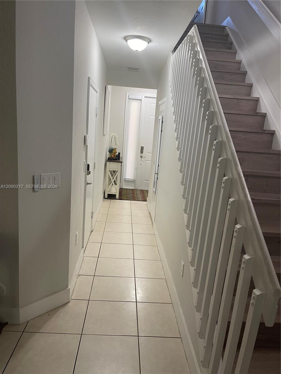 4745 N Grand Cypress Circle N Property Photo 17