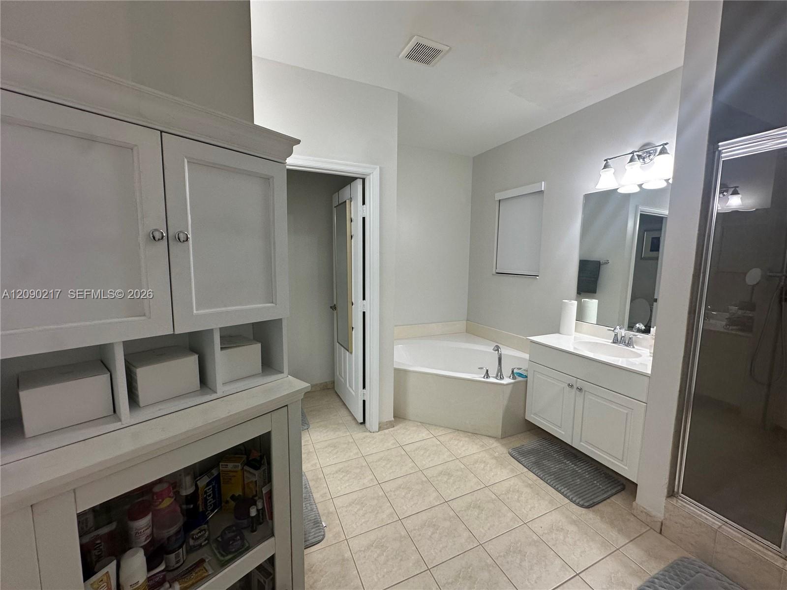 4745 N Grand Cypress Circle N Property Photo 31
