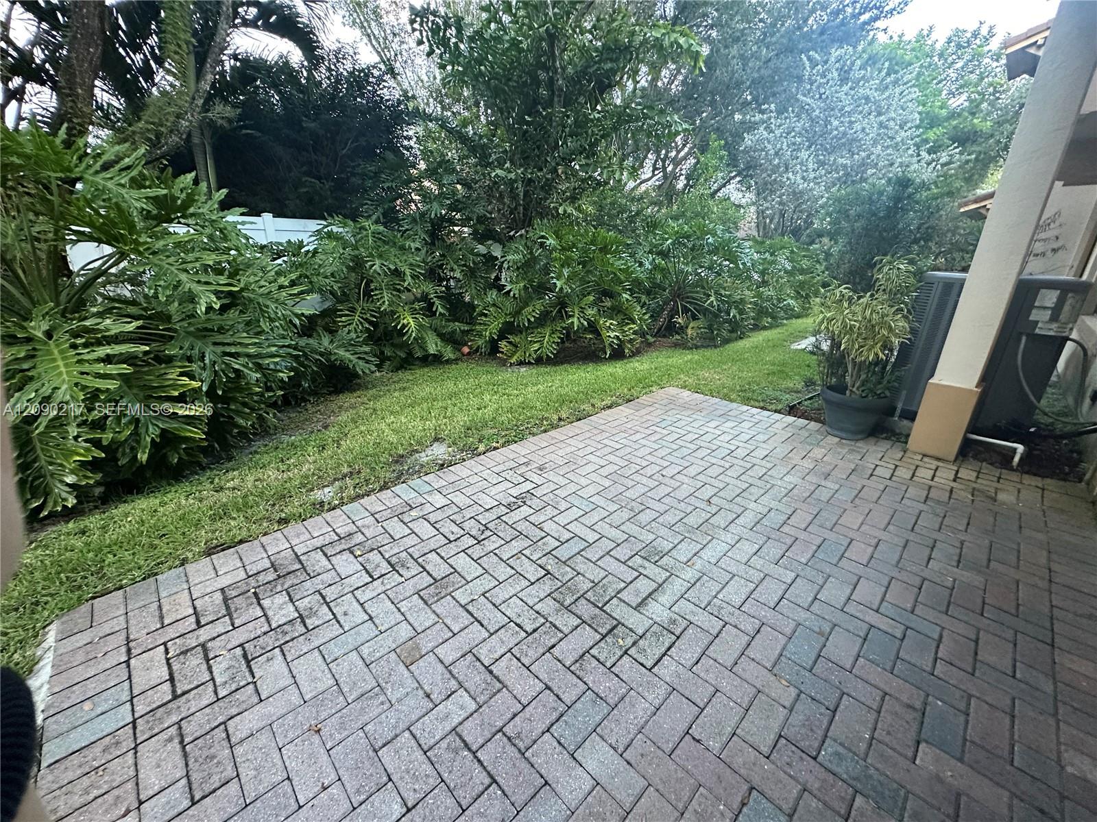 4745 N Grand Cypress Circle N Property Photo 37