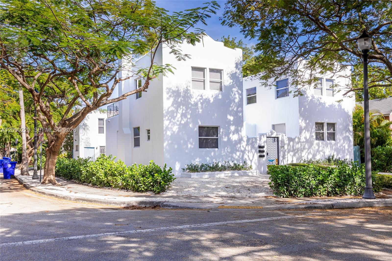 137 Ne 47th Street Property Photo 1