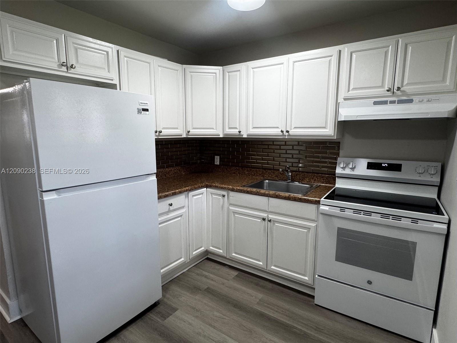 1345 W 28th Street 2 Property Photo 1
