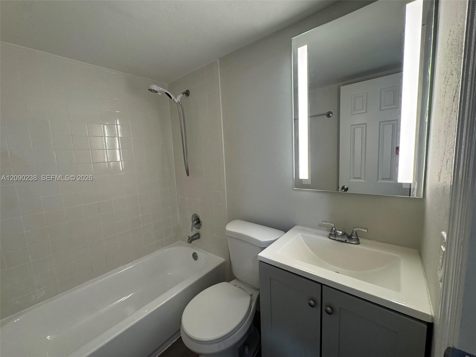 1345 W 28th Street 2 Property Photo 5