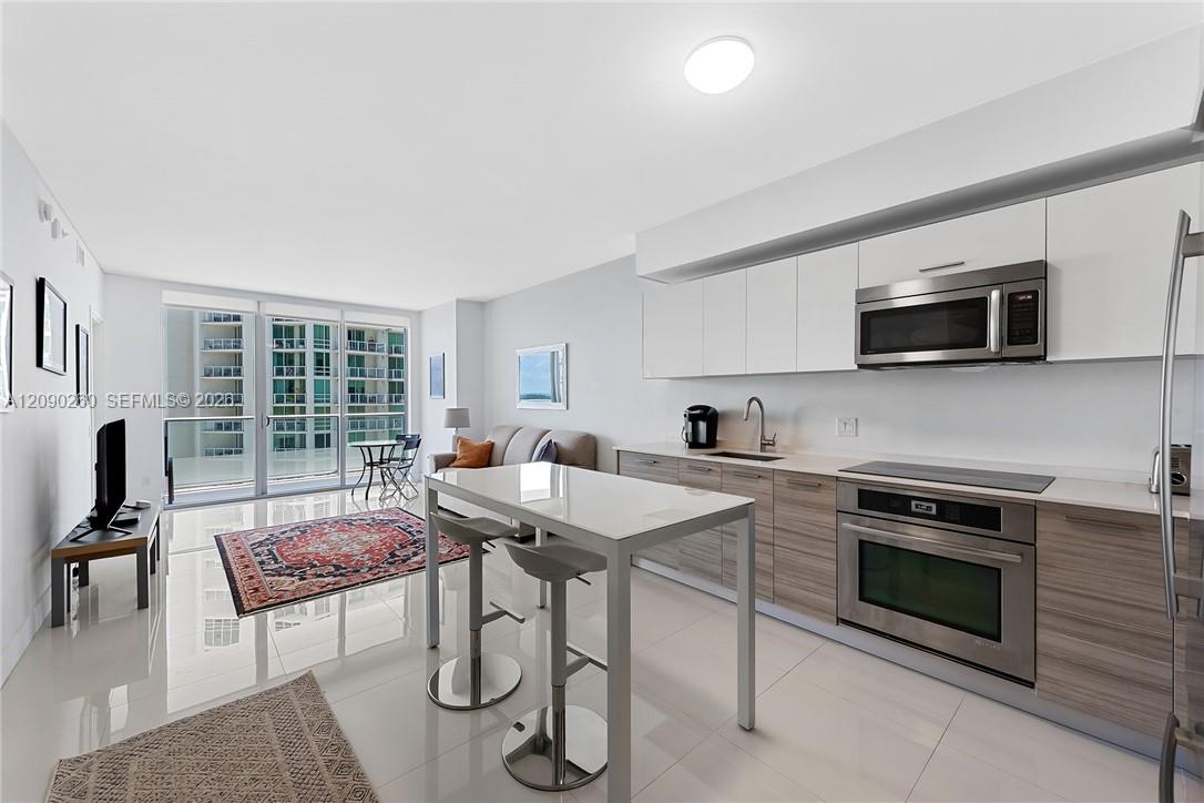1300 Brickell Bay Drive 1905 Property Photo 2
