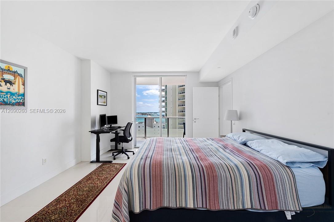 1300 Brickell Bay Drive 1905 Property Photo 9