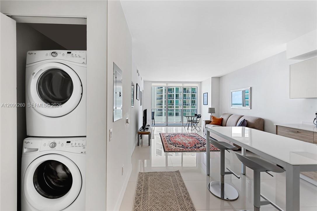 1300 Brickell Bay Drive 1905 Property Photo 11