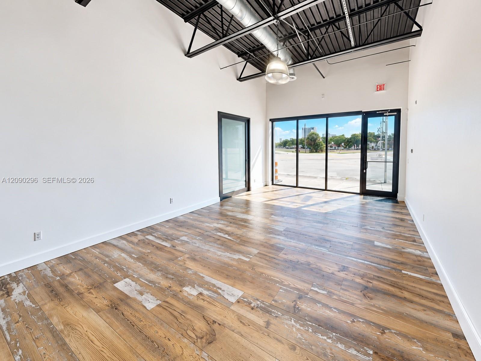 701 N Andrews Avenue Property Photo 16