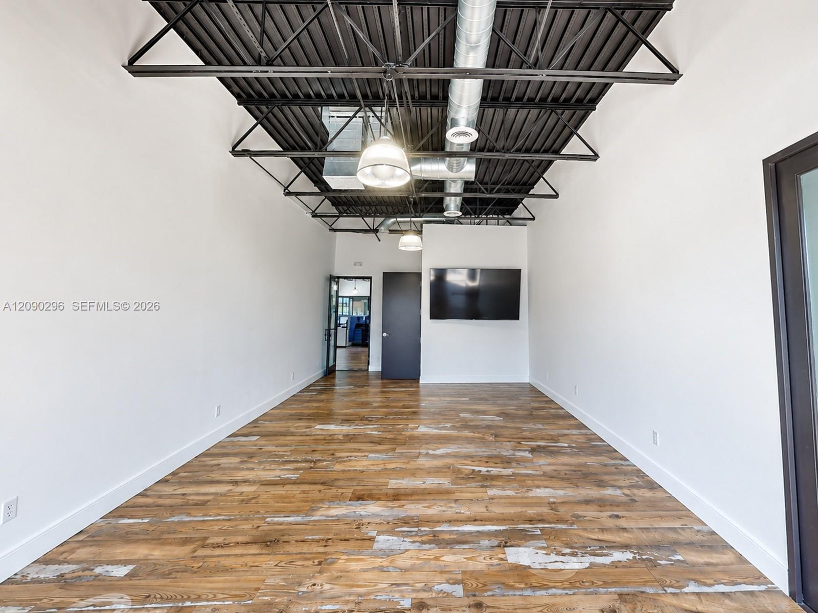 701 N Andrews Avenue Property Photo 17