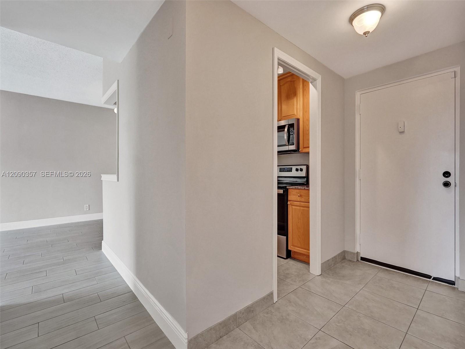 400 N Riverside Drive 303 Property Photo 17
