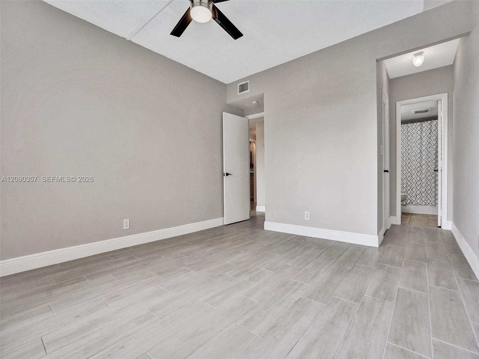 400 N Riverside Drive 303 Property Photo 19